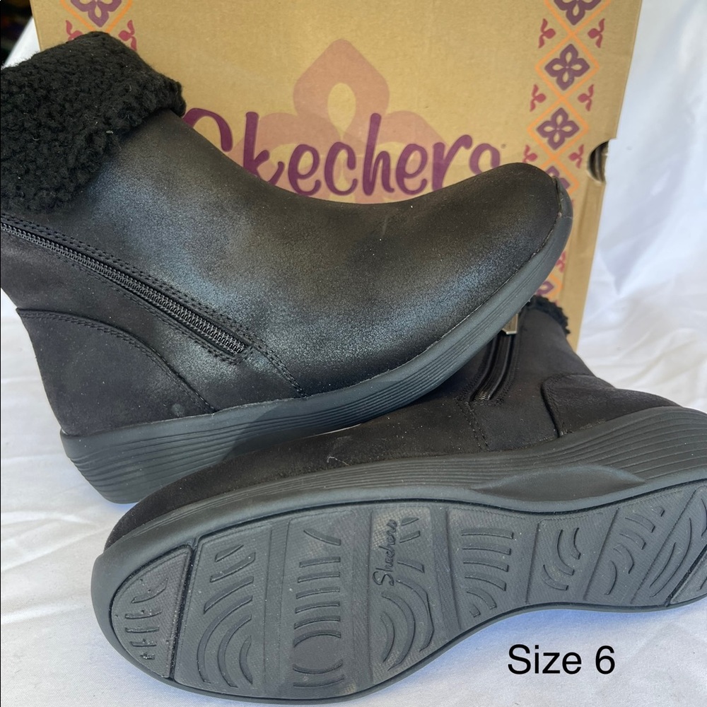 New Women’s Skechers Arya Faux Fur Booties